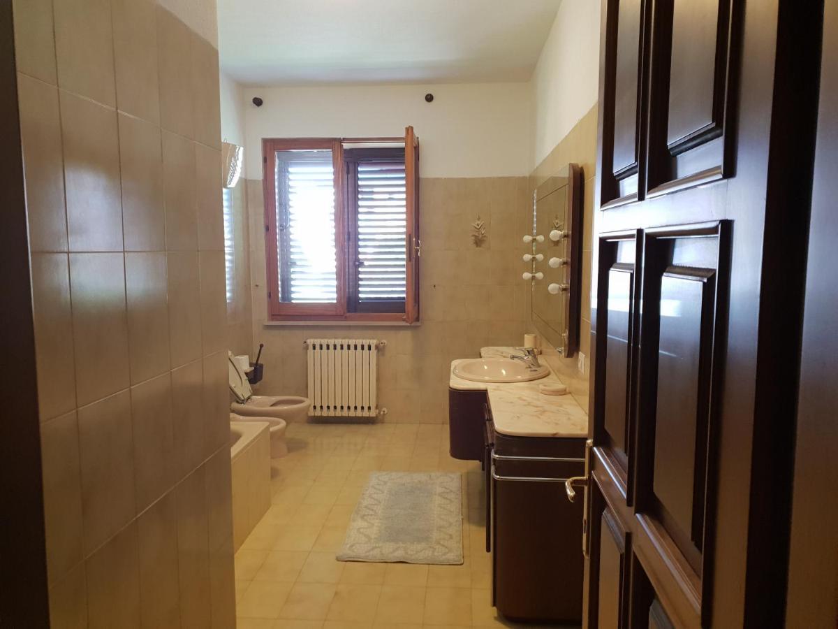Viliam b&b Olbia Bagian luar foto